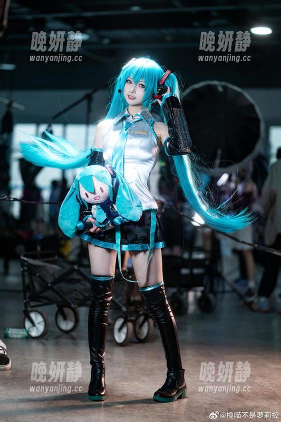 橙喵和她的制服，别迷失在免费资源的海洋里啊！