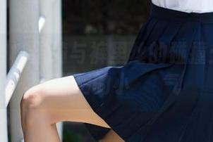 波萝社 – 柳侑绮与裤里丝的碰撞：私房图包背后的小زن气