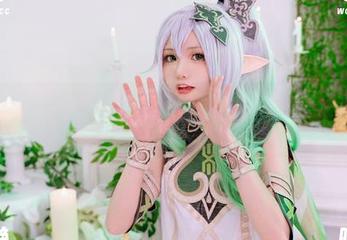 爆机少女喵小吉放课后，福利竟然藏在合适的姿态里，哈哈，快来找吧！