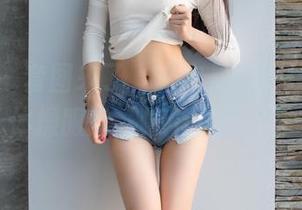 爱蜜社 – 套图来了，这次是程小烦不烦的体操服秀，像个小精灵！