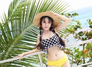 爱蜜社 – 小心！莉莉Lily的“温柔”写真，免费可别太认真哦。