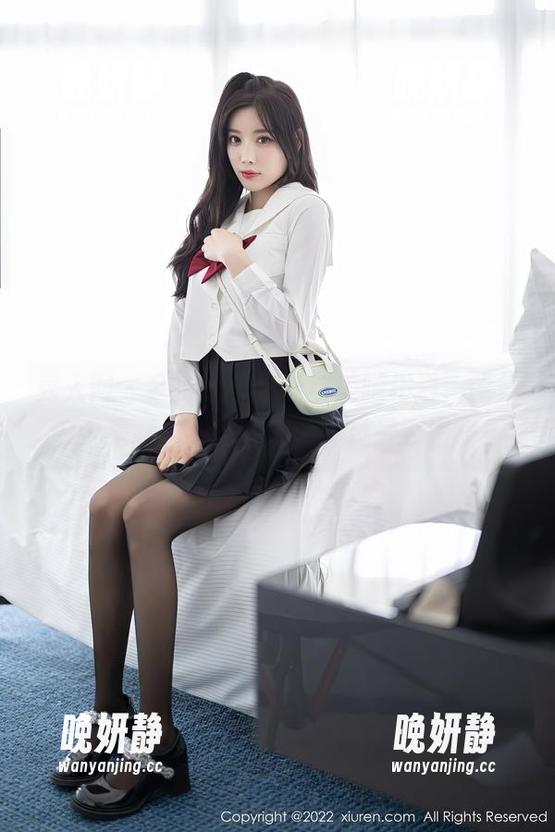 秀人网 - 会飞的小虎牙与美腿相遇，图集中全是腿，我只想说：腿风景不错啊！
