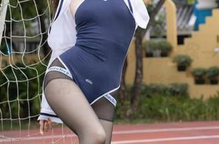 秀人网 – 夏甜甜最新写真，送你一份“不太正常”的女友形象。