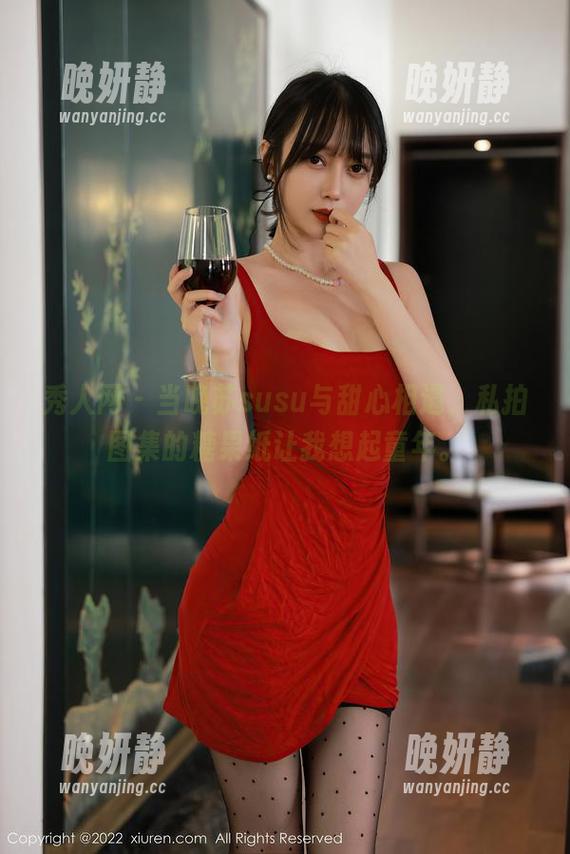 秀人网 - 当晚苏susu与甜心相遇，私拍图集的糖果纸让我想起童年。