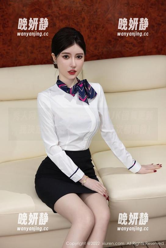 秀人网 - 面对芝芝booty的JK图集更新，我决定给个评论——真的每次都期待！
