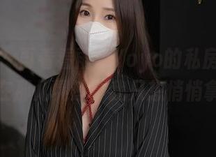 秀人网 – 再看看雨瞳Yoyo的私房图包，美足们在那儿晃悠，我只想悄悄拿下了。
