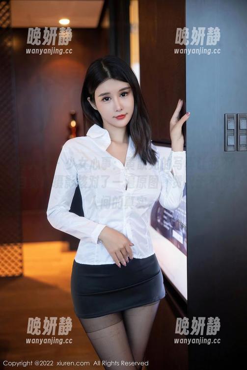 秀人网 - 少女心事：黄歆苑的写真让我不自觉地摄影核对了一遍原图，赞叹于不似人间的真实。