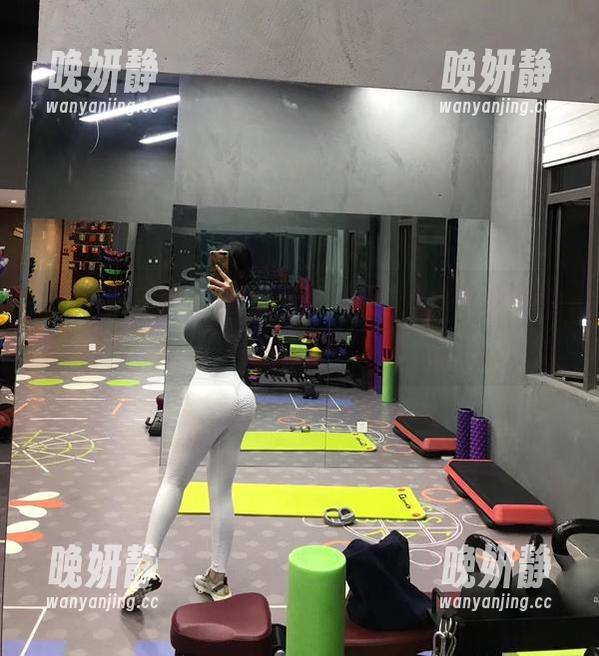 微密圈 - 高跟鞋来咯！童小芯的绝妙姿态，作品集大更新