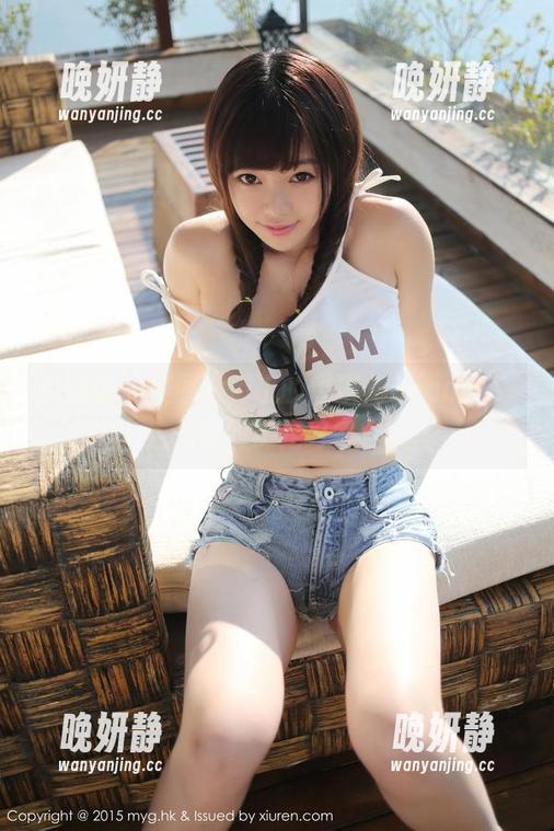 美媛馆 - 美图大街上的唐琪儿Beauty，走光时的裸足好气氛？