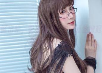 作品集新鲜出炉，翎柒菜菜这次用蕾丝掀起了风暴，根本停不下来！