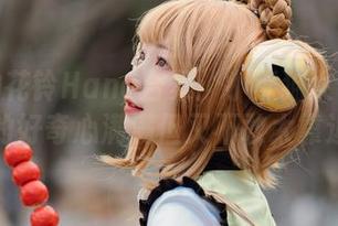 这次的花铃Hana合集：小熊猫女仆美图，我的好奇心满满但又不敢太靠近哦。