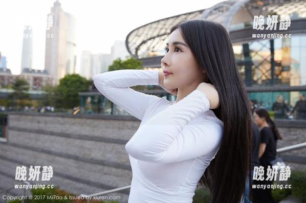 蜜桃社 - 图集：静香Mandy的泳池同款，水中“游”荡的日常观察