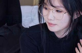 袜啵啵 – 精选美图，雪糕邀请你看堆堆袜套的干草堆——全是我的心血呀