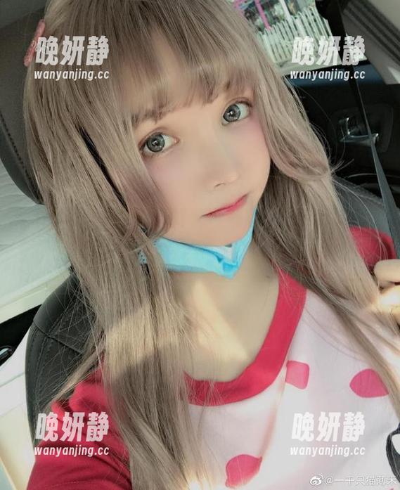超级小禾儿的万圣节写真：她的鬼魅气息远超鬼怪