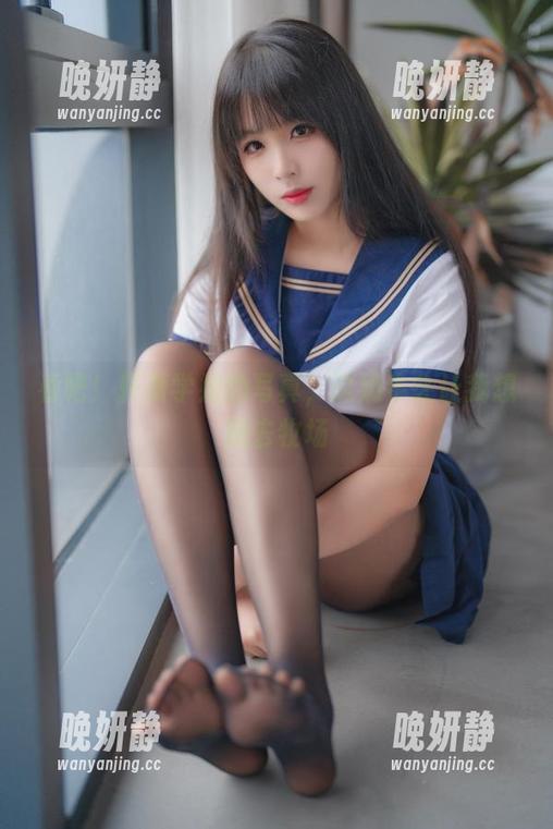 看吧！轩萧学姐的写真，这奶牛会让我想跑去牧场