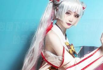 蕾丝包围下的金鱼yui：一场在水中绽放的写真旅程，该看吗？