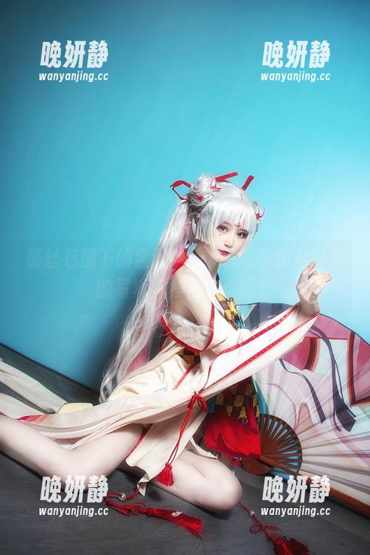 蕾丝包围下的金鱼yui：一场在水中绽放的写真旅程，该看吗？