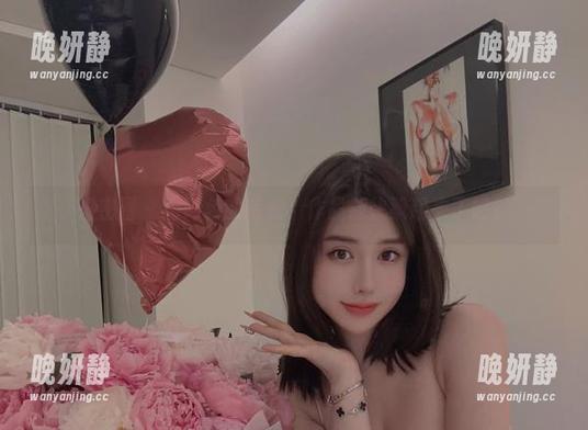 微密圈 - 看阿色的毛衣，作品都快飘起来了吧？
