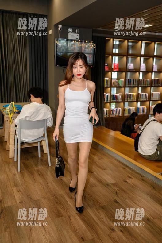 魔镜街拍 - 图集分享：只看到粉裙的婷婷，销售主管的职场戏还神器！