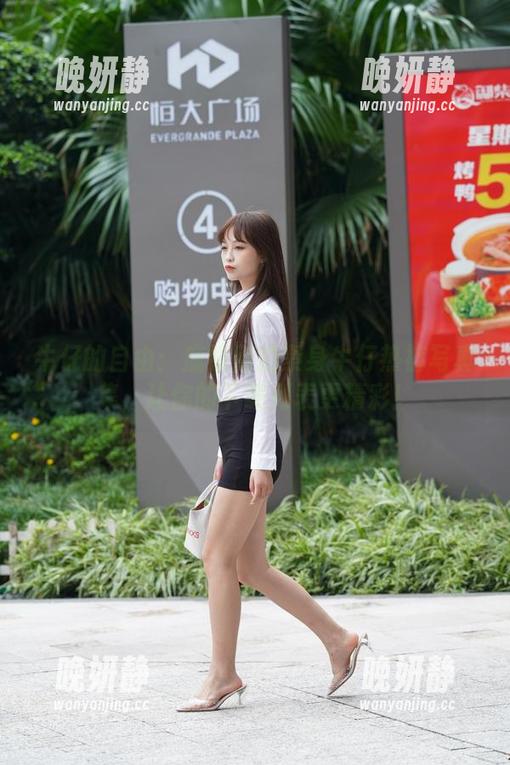 魔镜街拍 牛仔的自由:魔镜街拍紧身牛仔热裤写真集,让你的下载列表更精彩!