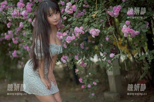 直击内心，黑猫猫ovo的高清写真，pink让人想大胆一试